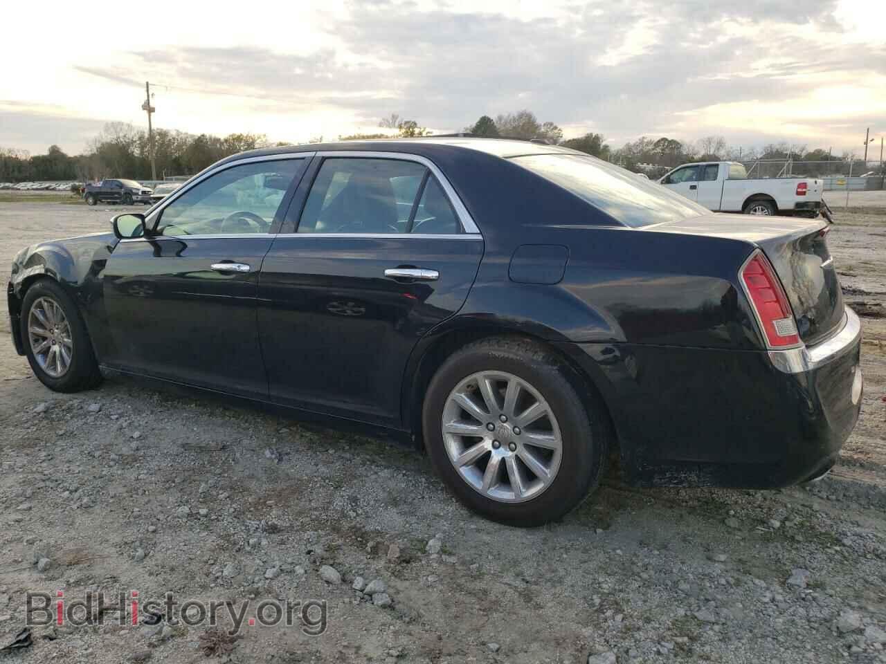 2012 CHRYSLER 300 - VIN: 2C3CCACG8CH311022 - Фото 2