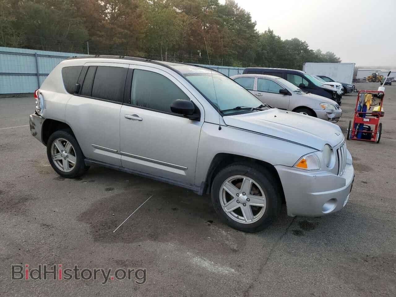 2010 JEEP COMPASS - VIN: 1J4NF4FB2AD502369 - Фото 4