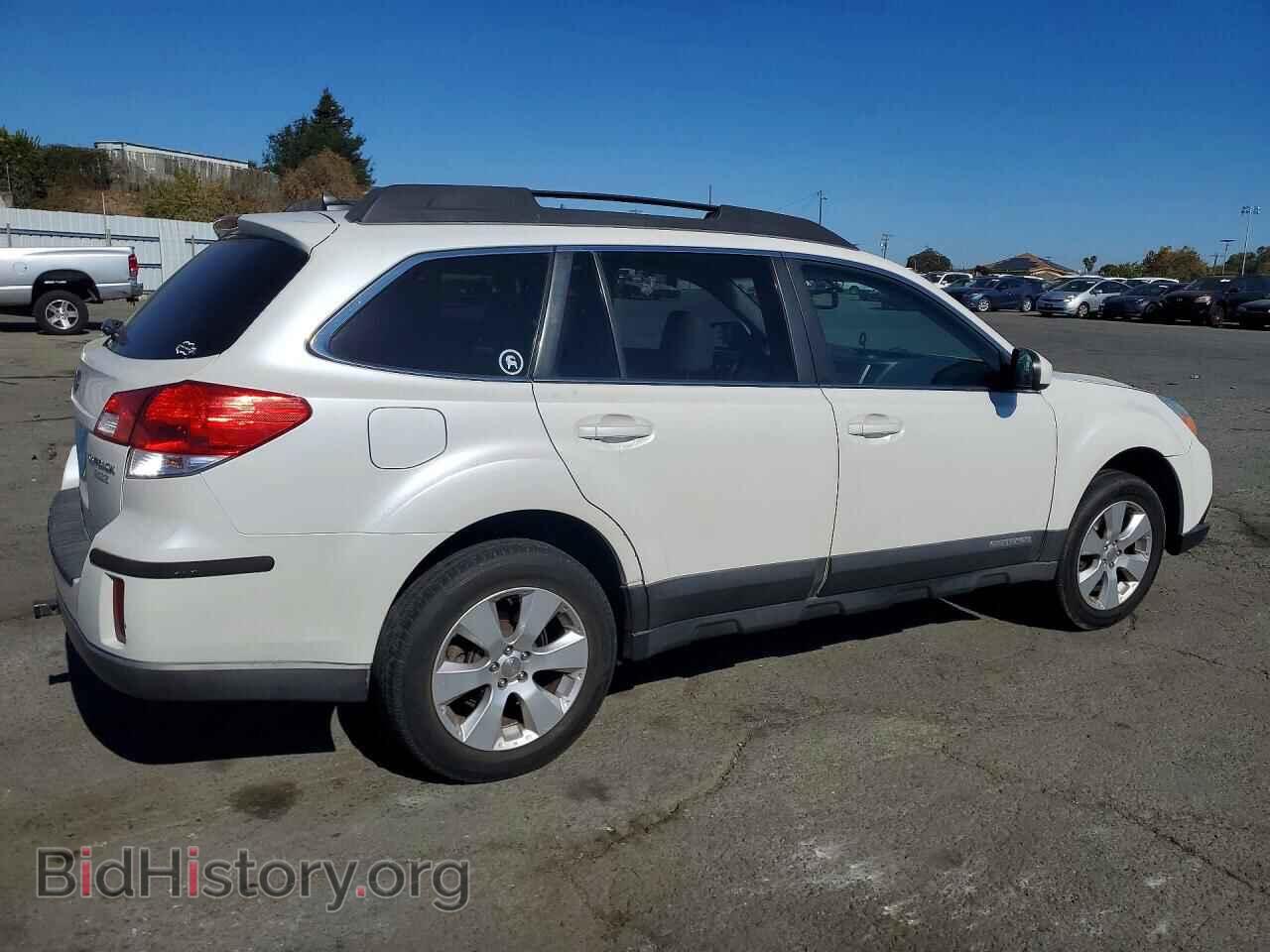 2011 SUBARU OUTBACK - VIN: 4S4BRBLC2B3313659 - Photo 3