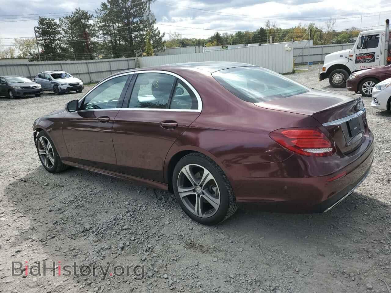 2017 MERCEDES-BENZ E-CLASS - VIN: WDDZF4KB9HA122475 - Фото 2
