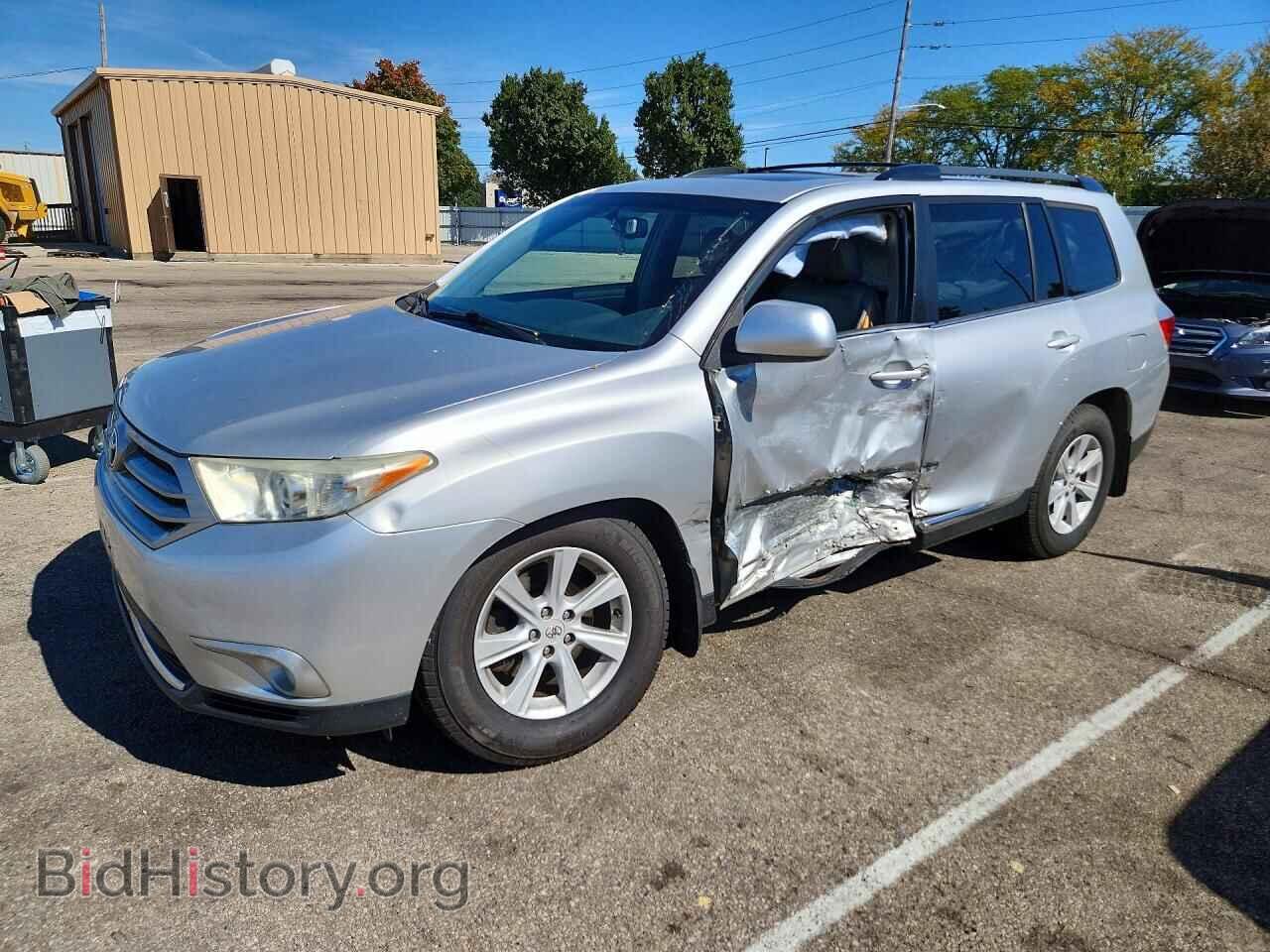 Фотография 5TDBK3EH8DS200243 - TOYOTA HIGHLANDER 2013