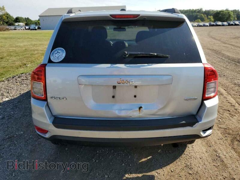 2011 Jeep COMPASS (VIN 1J4NF1FB6BD279172) — photo 6 of 13