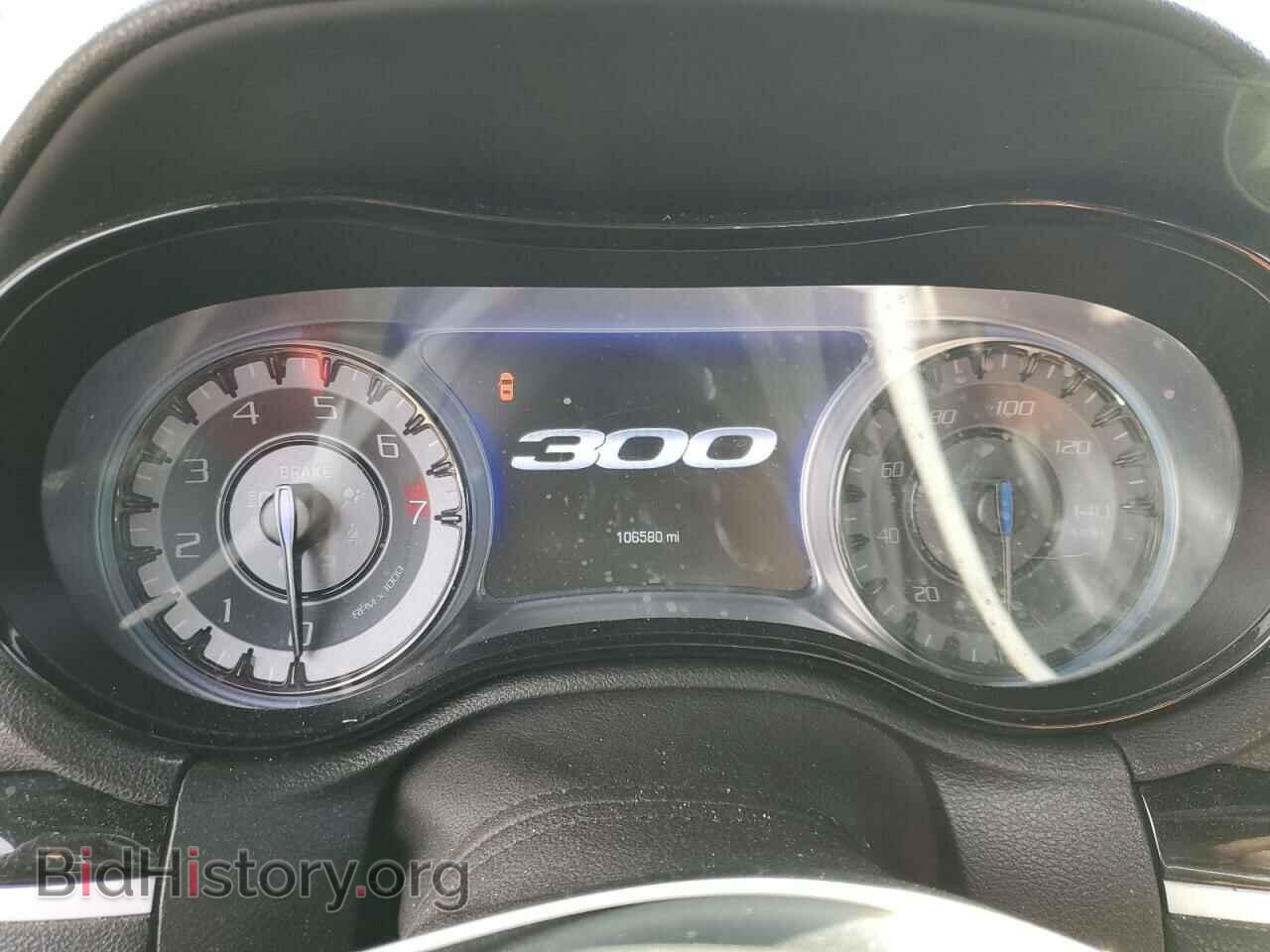 2018 CHRYSLER 300 - VIN: 2C3CCABG4JH266448 - Фото 9