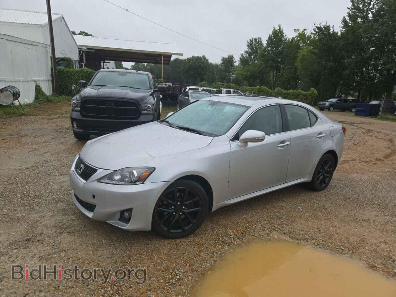 2011 LEXUS IS - VIN: JTHCF5C20B5044980 - Photo 2