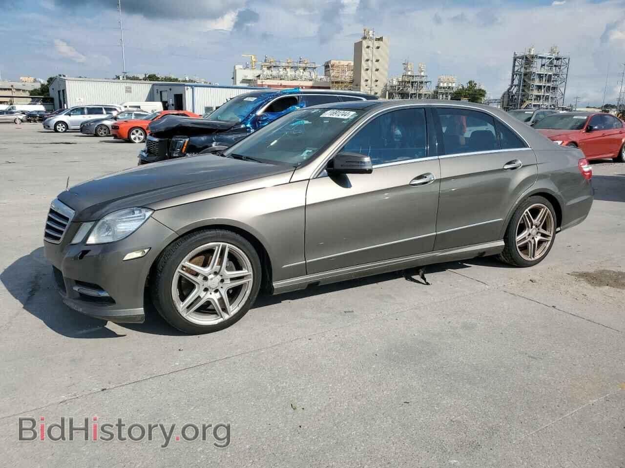 Фотография WDDHF5KB2DA697125 - MERCEDES-BENZ E-CLASS 2013