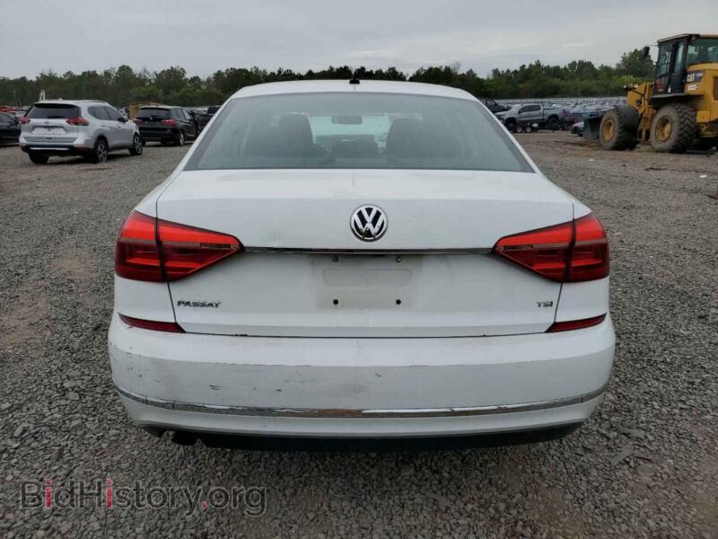 2016 Volkswagen PASSAT (VIN 1VWAT7A3XGC058040) — фото 6 из 12