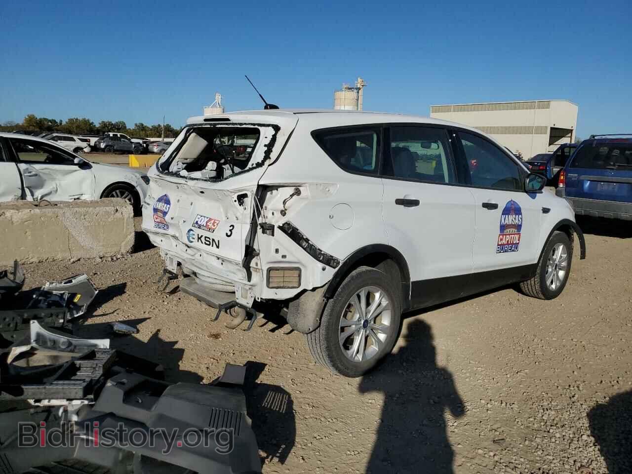 2017 FORD ESCAPE - VIN: 1FMCU0F72HUC38504 - Фото 3