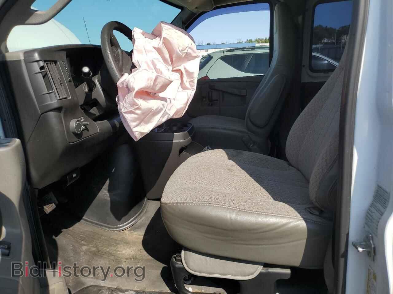 2017 GMC SAVANA - VIN: 1GTW7AFF2H1907944 - Фото 7