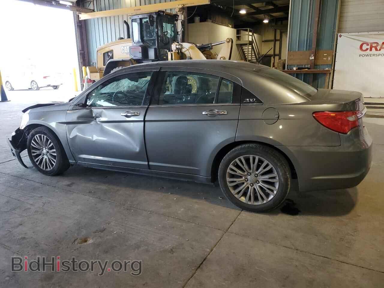 2013 CHRYSLER 200 - VIN: 1C3CCBCG6DN570784 - Фото 2
