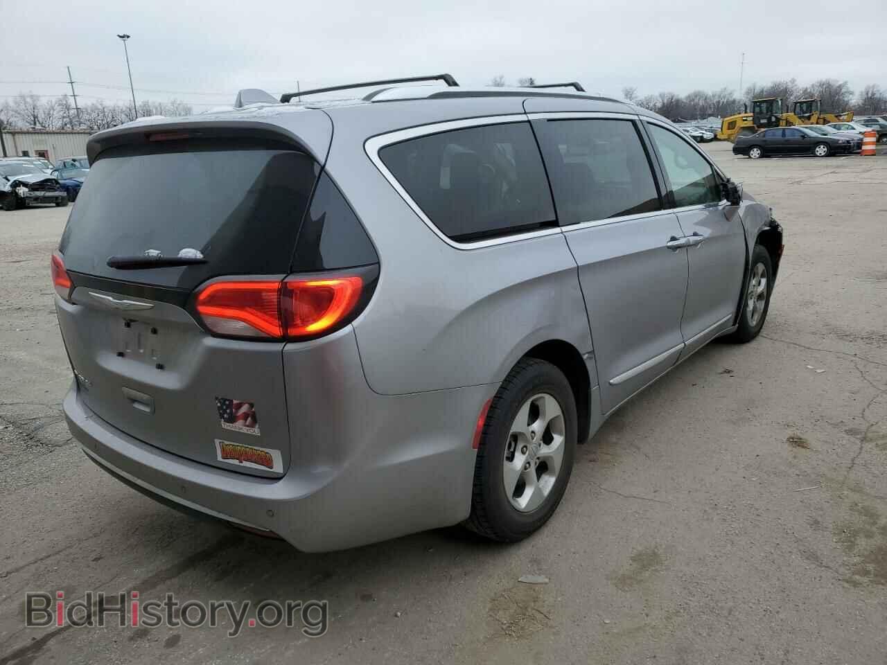 2017 CHRYSLER PACIFICA - VIN: 2C4RC1EG2HR627875 - Фото 3