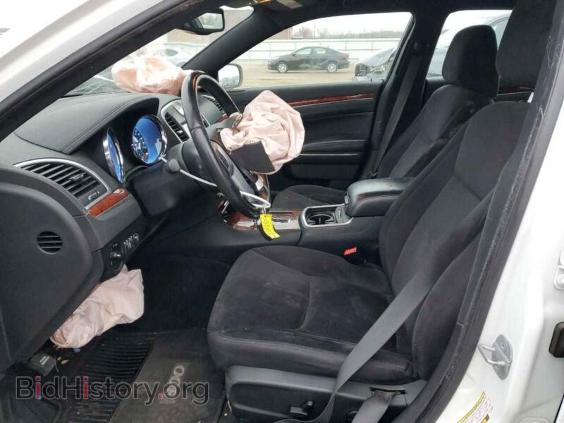 2012 Chrysler 300 (VIN 2C3CCAAG5CH116823) — photo 7 of 13