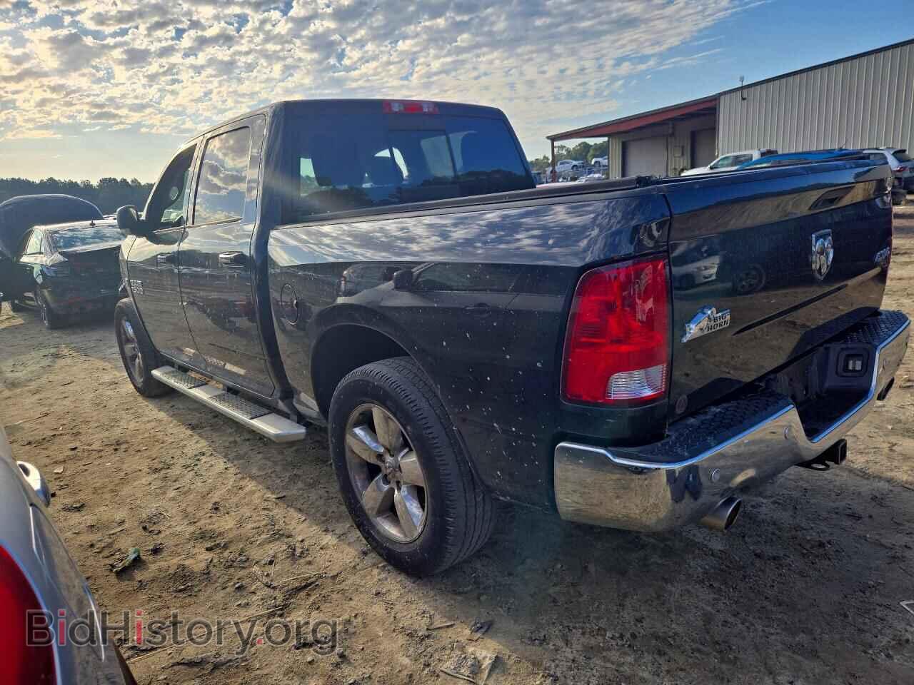 2018 RAM 1500 - VIN: 3C6RR7LT0JG197929 - Photo 2