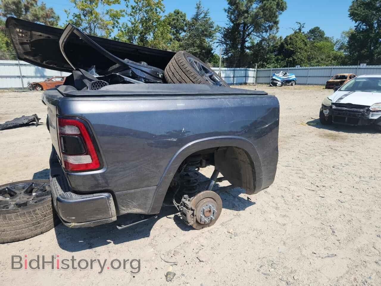 2021 RAM 1500 - VIN: 1C6SRFJT3MN742337 - Фото 3