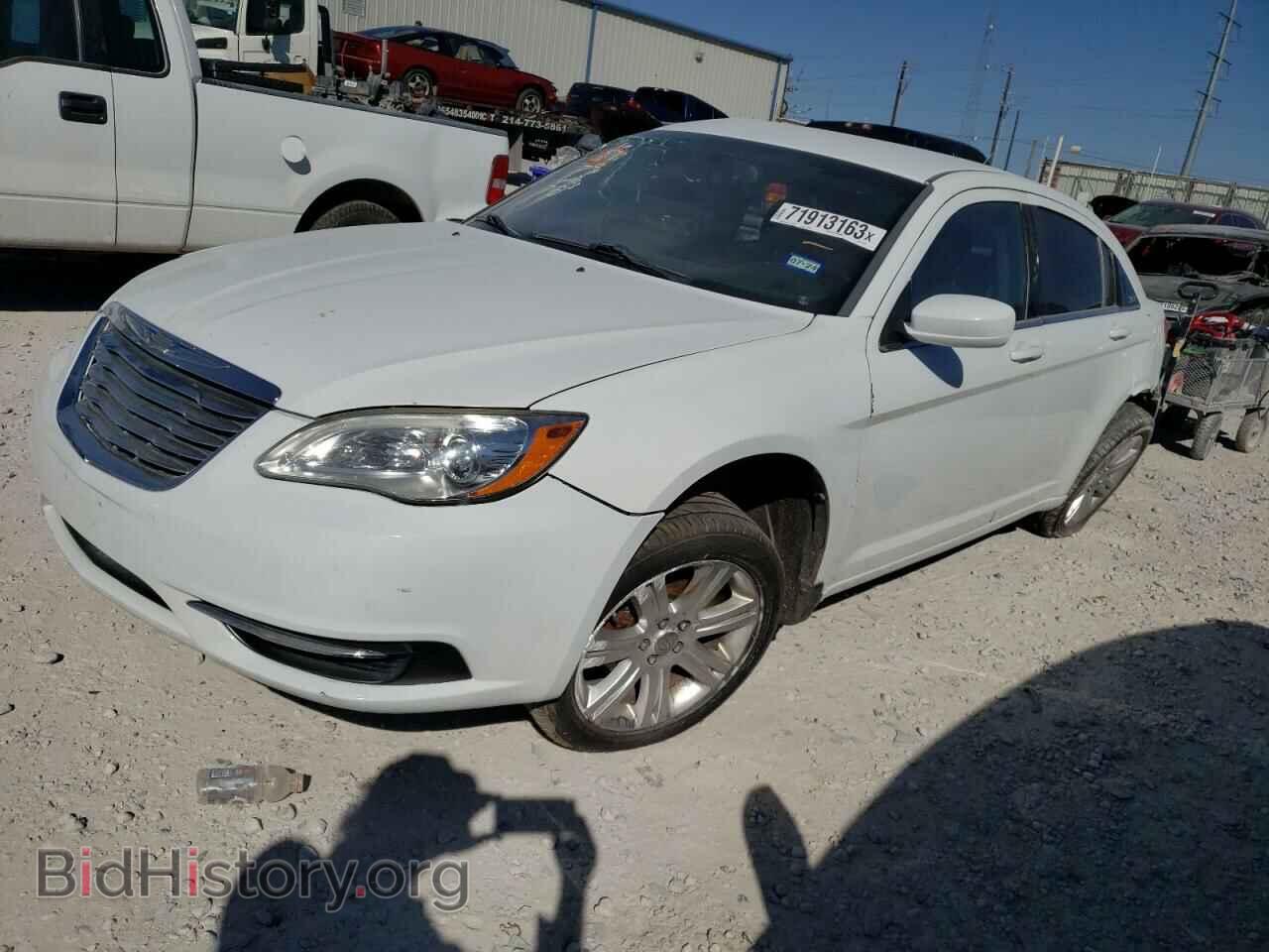 Photo 1C3BC1FB9BN613226 - CHRYSLER 200 2011