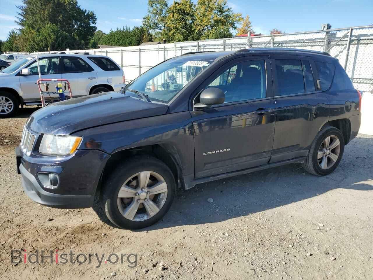 Photo 1J4NT1FB1BD155920 - JEEP COMPASS 2011