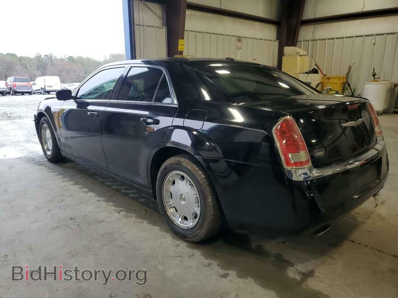 2013 CHRYSLER 300 - VIN: 2C3CCAAG6DH731821 - Фото 2