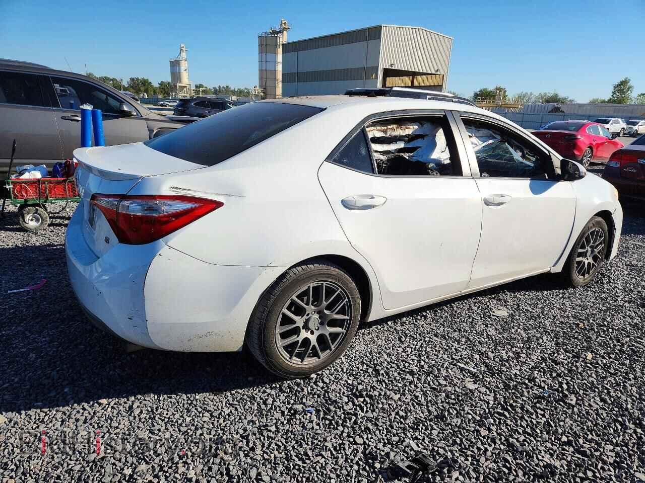 2015 TOYOTA COROLLA - VIN: 5YFBURHE7FP240131 - Фото 3