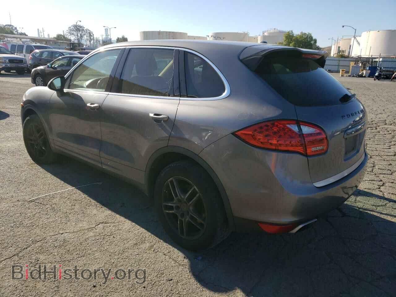 2011 PORSCHE CAYENNE - VIN: WP1AB2A25BLA44196 - Фото 2
