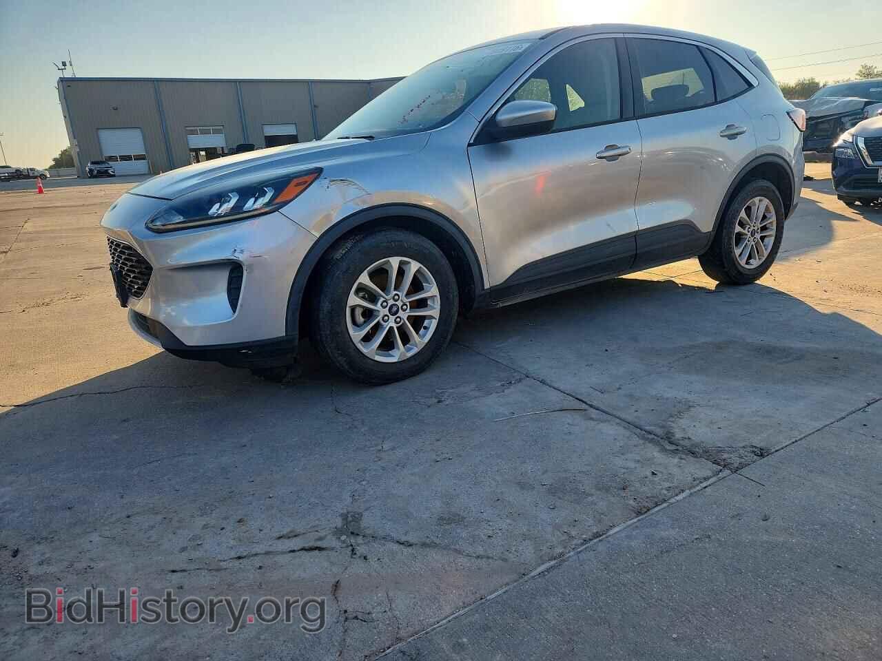 2020 Ford ESCAPE SE (VIN 1FMCU0G63LUA31456) — фото 1 из 12, Copart, повреждение: передняя часть