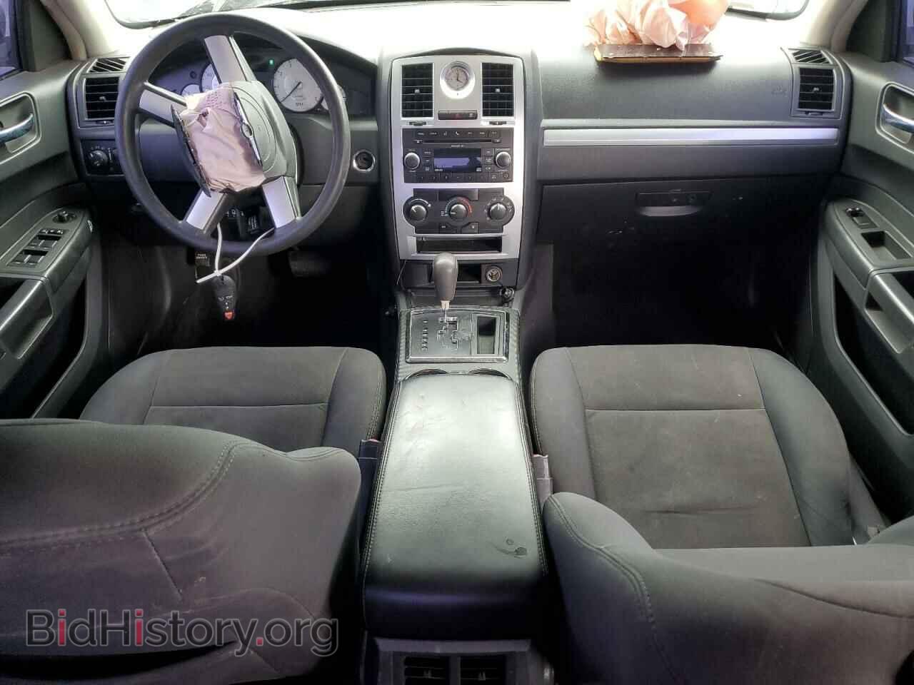 2010 CHRYSLER 300 - VIN: 2C3CA1CV1AH320422 - Фото 8