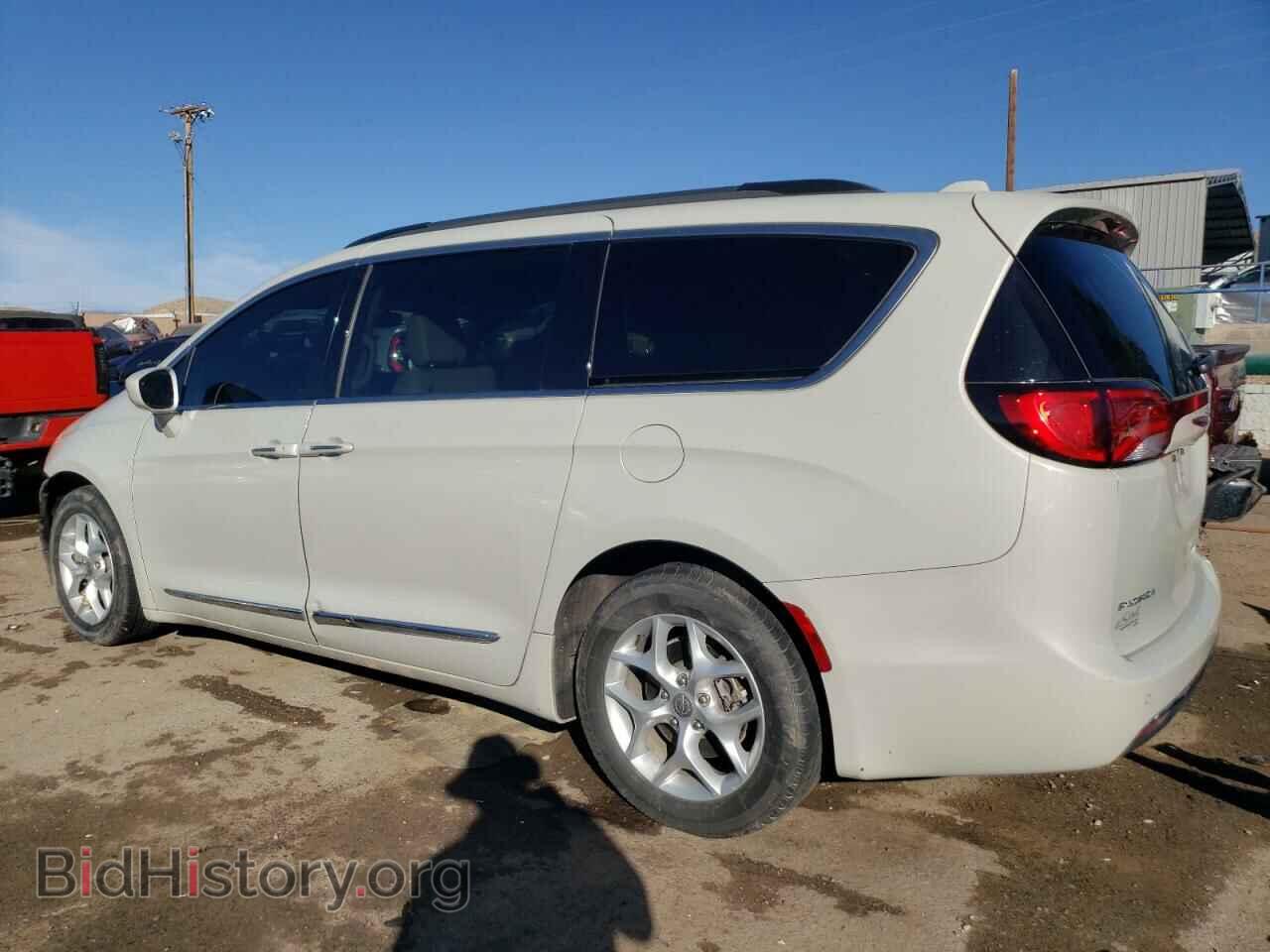 2017 CHRYSLER PACIFICA - VIN: 2C4RC1BG7HR654123 - Photo 2