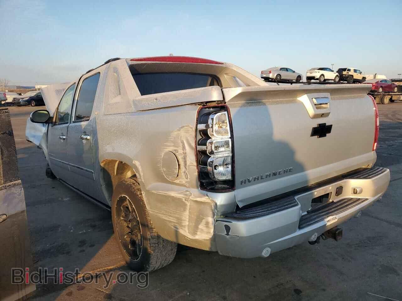 2011 CHEVROLET AVALANCHE - VIN: 3GNTKGE34BG239463 - Фото 3