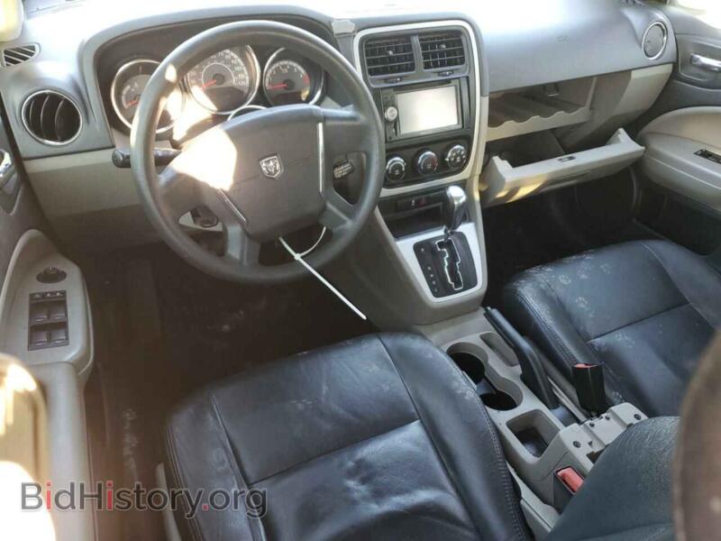 2011 Dodge CALIBER (VIN 1B3CB3HA3BD125495) — photo 8 of 12