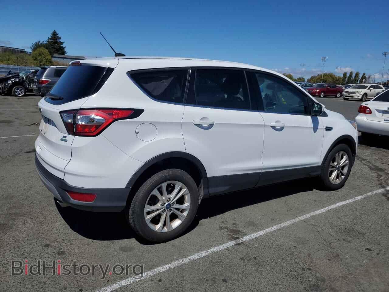 2017 FORD ESCAPE - VIN: 1FMCU0GD8HUF08372 - Фото 3