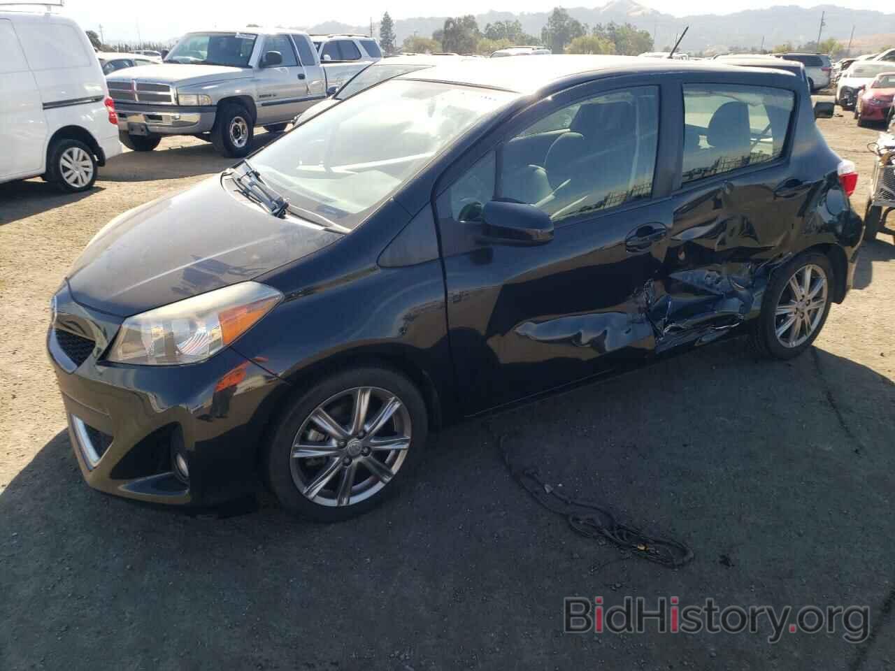 Photo JTDKTUD33DD565322 - TOYOTA YARIS 2013