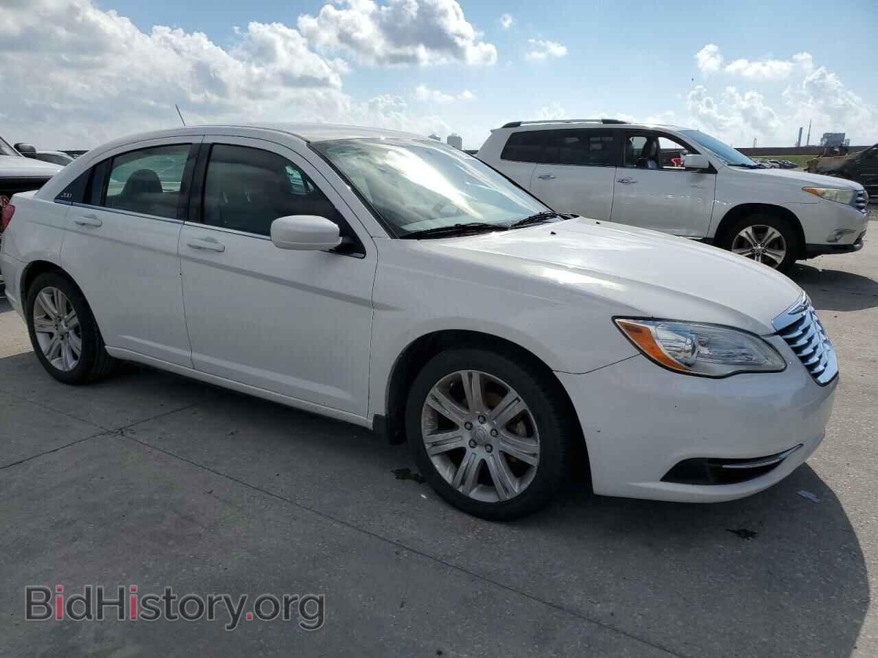 2013 CHRYSLER 200 - VIN: 1C3CCBAB1DN733168 - Фото 4