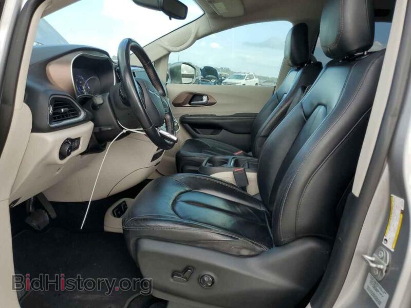 2017 Chrysler PACIFICA (VIN 2C4RC1BG8HR532807) — photo 7 of 13