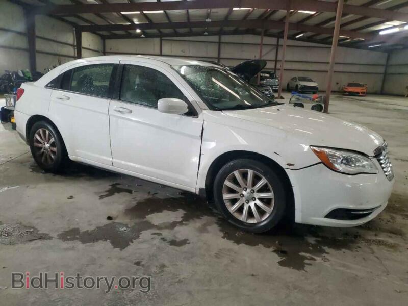 2013 Chrysler 200 (VIN 1C3CCBAB8DN705142) — фото 4 из 12