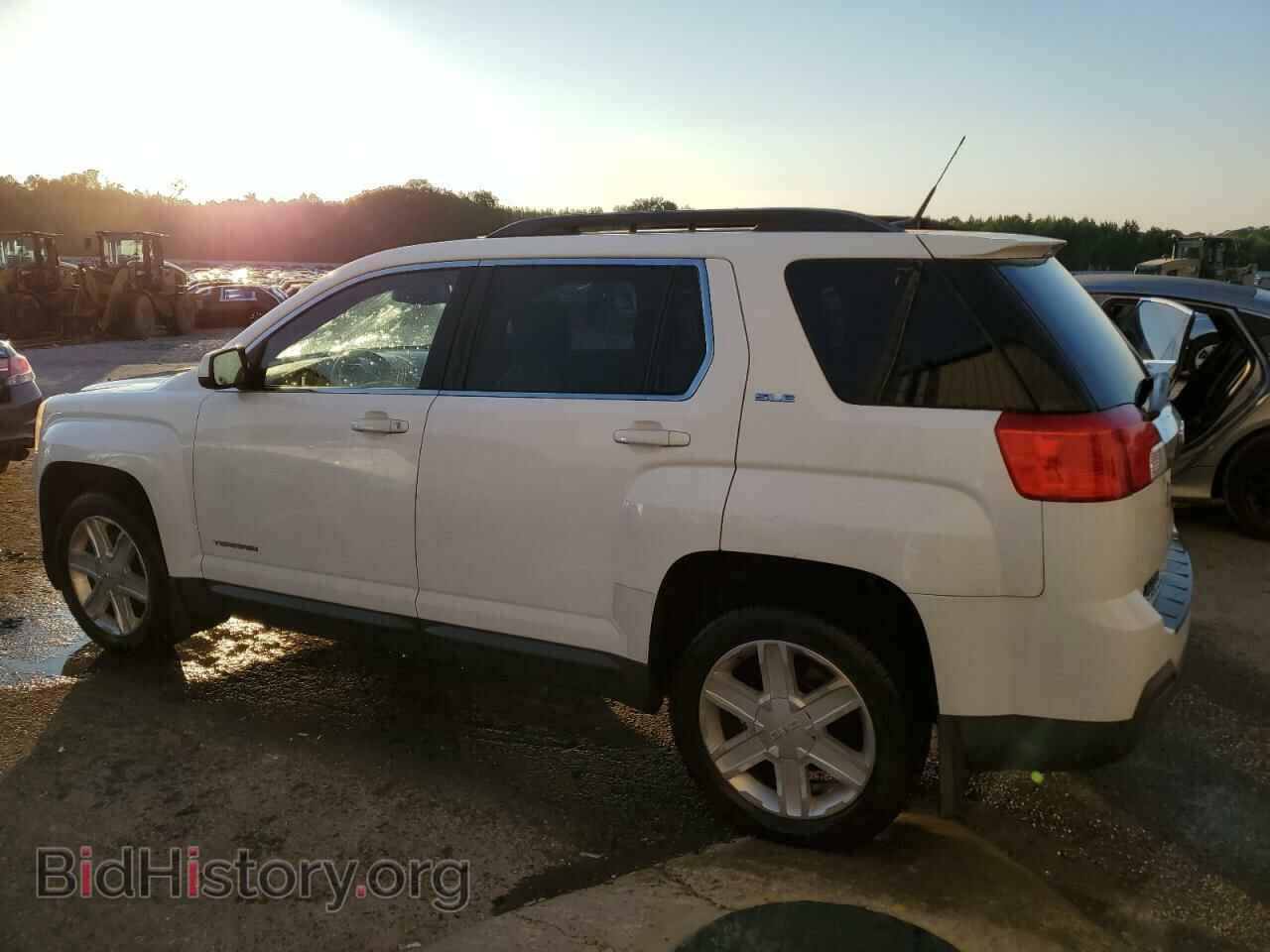 2010 GMC TERRAIN - VIN: 2CTALDEW3A6258784 - Photo 2