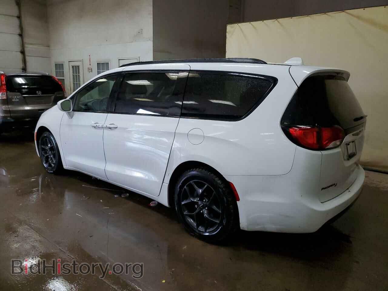 2018 CHRYSLER PACIFICA - VIN: 2C4RC1EG8JR172164 - Фото 2