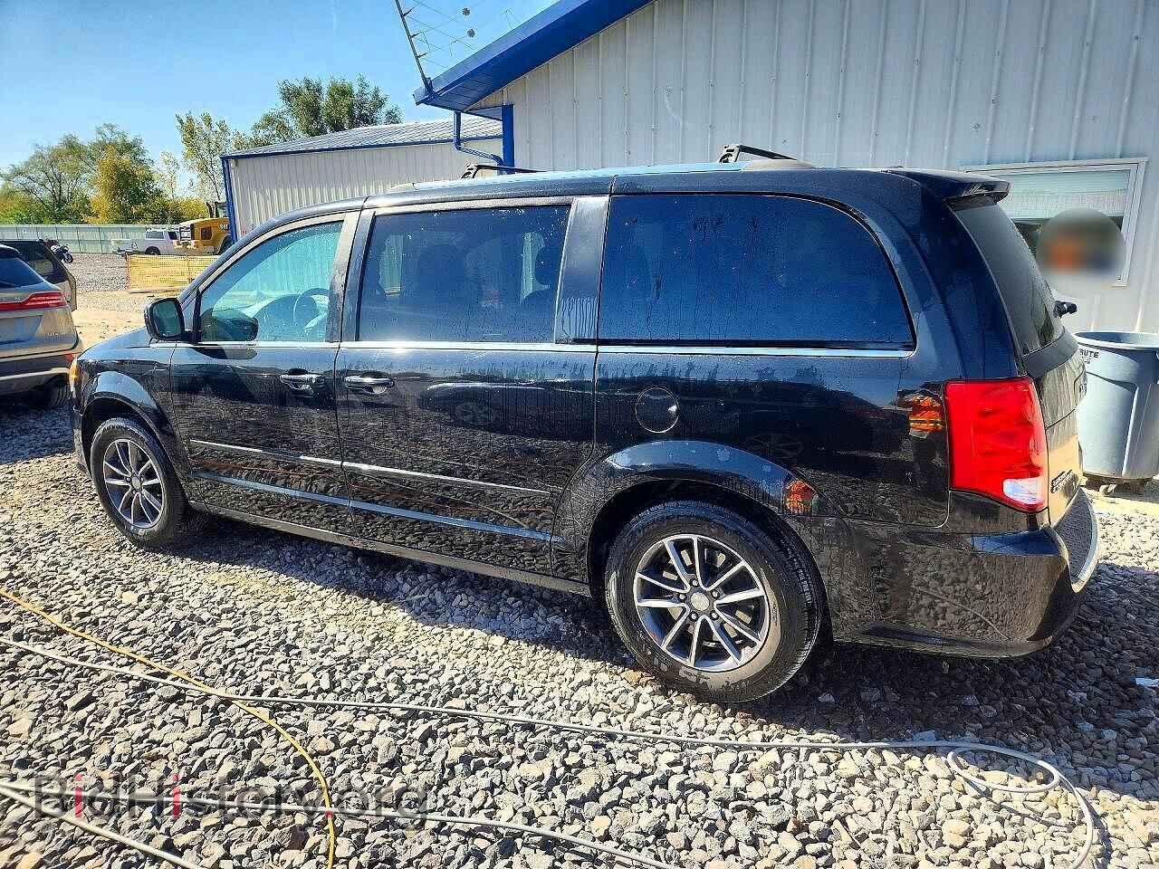2016 DODGE CARAVAN - VIN: 2C4RDGCG7GR108211 - Photo 2