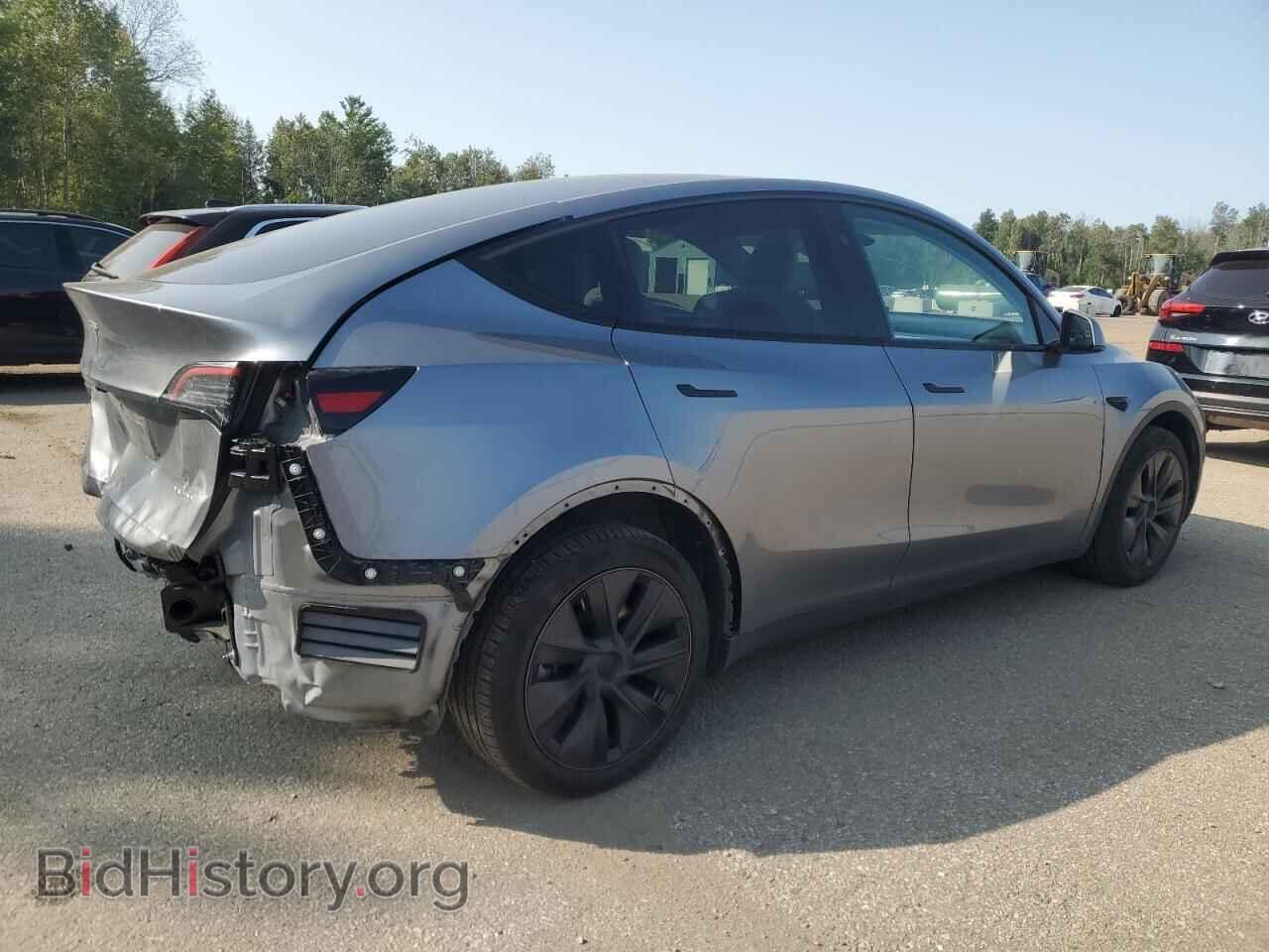 2024 TESLA MODEL Y - VIN: 7SAYGDEE4RF210497 - Photo 3