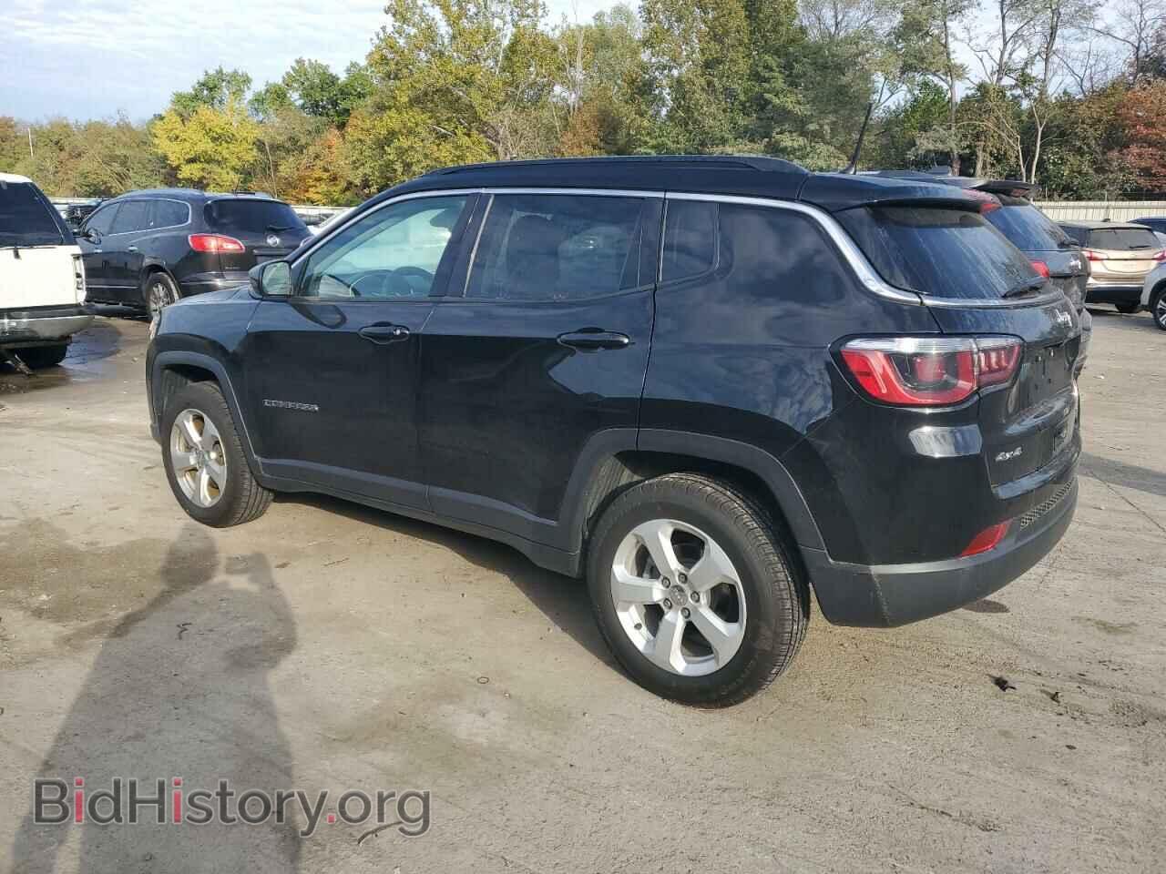2018 JEEP COMPASS - VIN: 3C4NJDBB9JT145941 - Фото 2