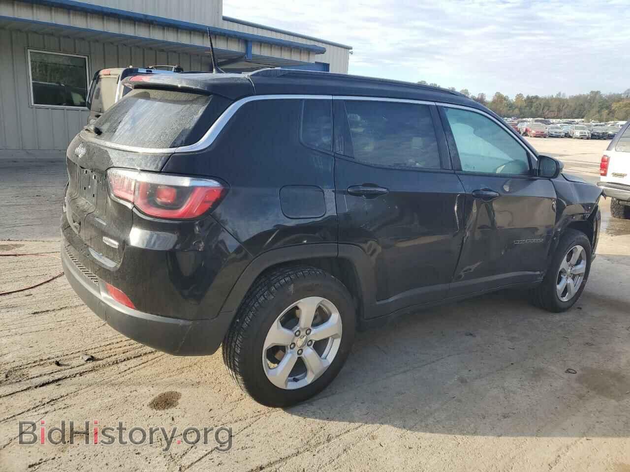 2018 JEEP COMPASS - VIN: 3C4NJDBB9JT145941 - Фото 3