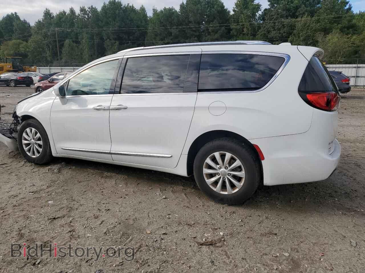 2018 CHRYSLER PACIFICA - VIN: 2C4RC1BGXJR210840 - Фото 2