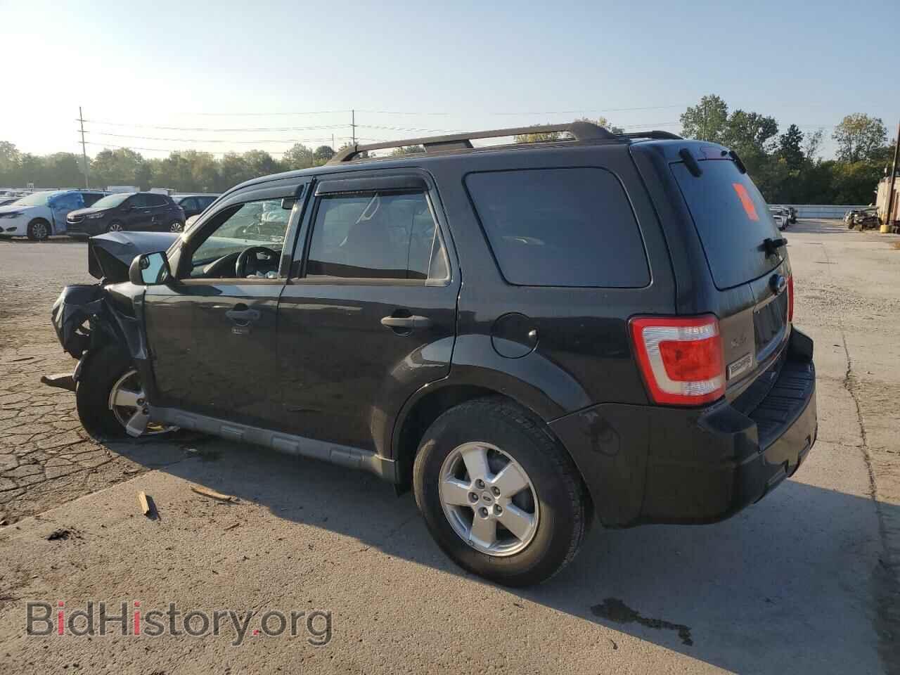 2011 FORD ESCAPE - VIN: 1FMCU9D71BKA36411 - Фото 2