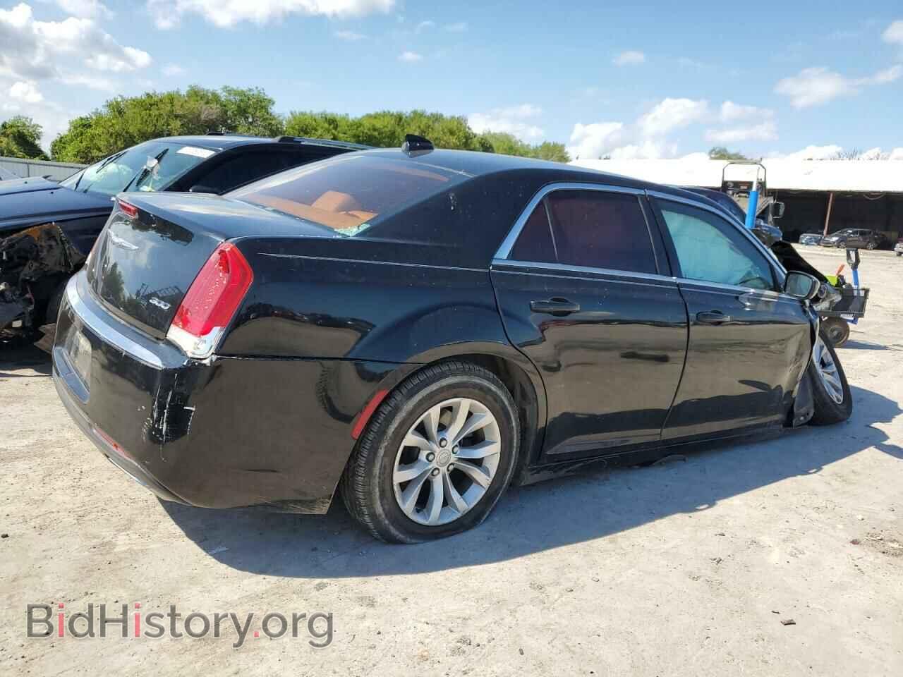 2015 CHRYSLER 300 - VIN: 2C3CCAAG0FH807052 - Фото 3
