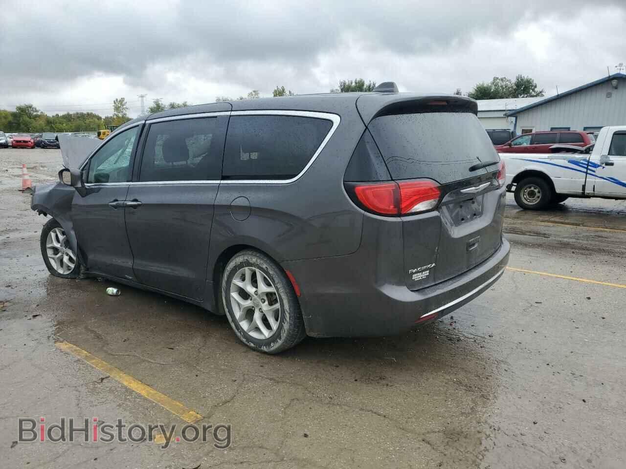 2018 CHRYSLER PACIFICA - VIN: 2C4RC1FG2JR183028 - Photo 2