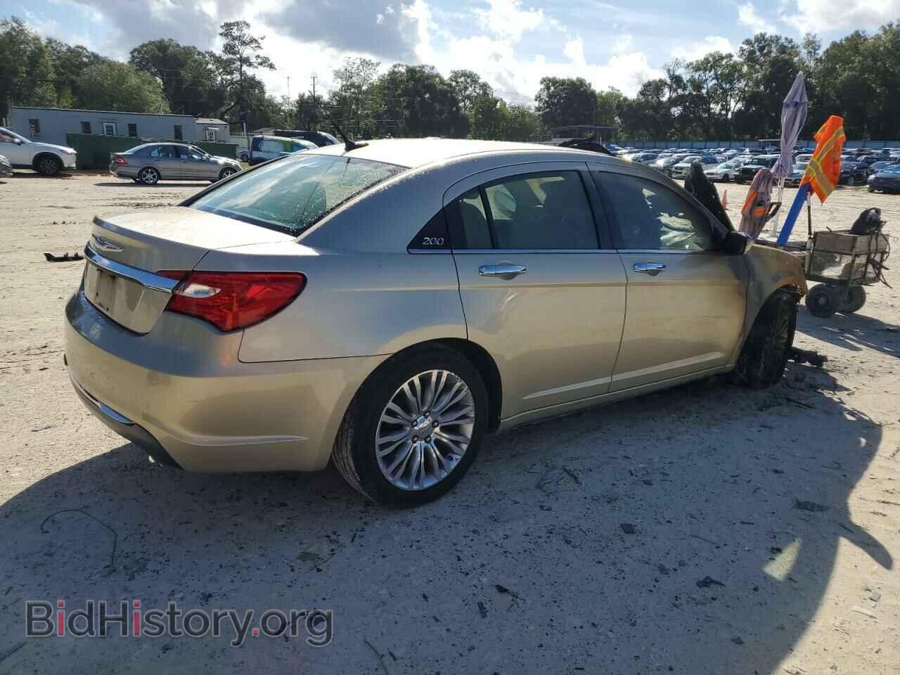 2011 CHRYSLER 200 - VIN: 1C3BC2FG4BN503556 - Фото 3