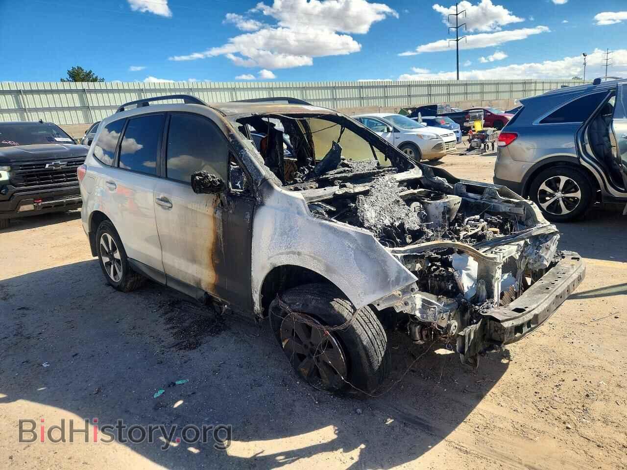 2017 SUBARU FORESTER - VIN: JF2SJAEC2HH506944 - Photo 4