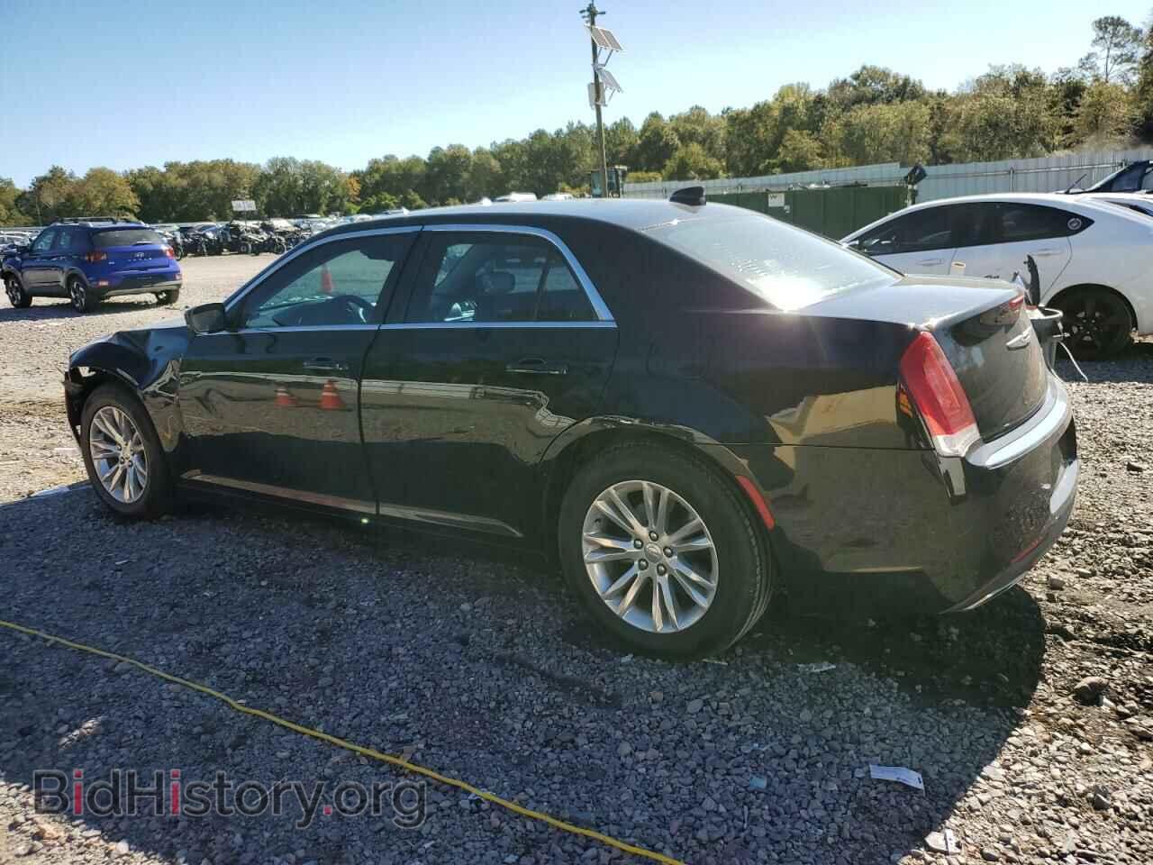 2017 CHRYSLER 300 - VIN: 2C3CCAAG9HH506637 - Фото 2