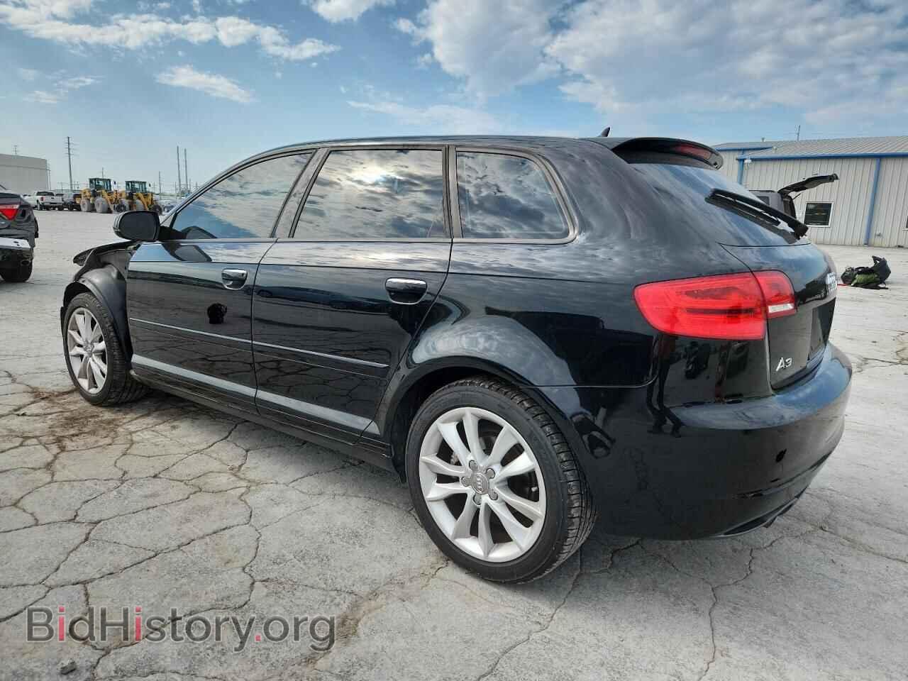 2011 AUDI A3 - VIN: WAUBJAFM8BA128020 - Фото 2