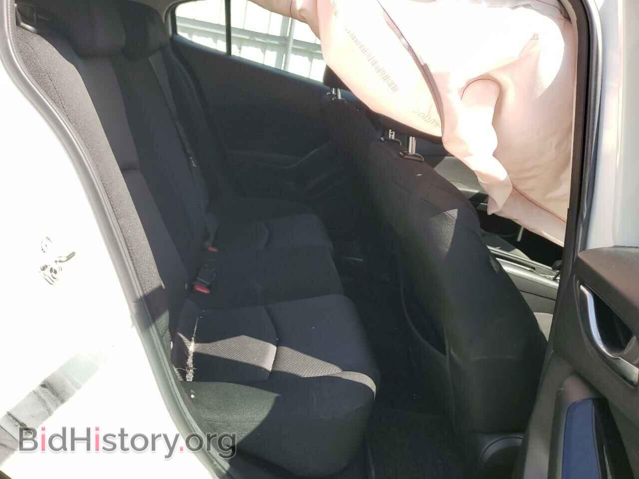 2018 MAZDA 3 - VIN: 3MZBN1K76JM203271 - Фото 10