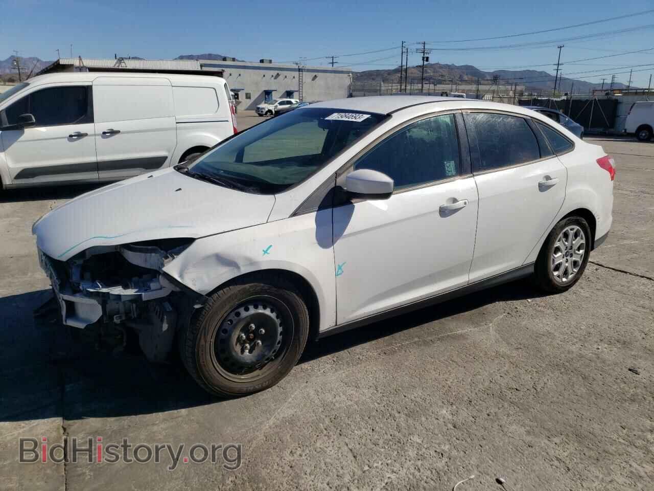 Photo 1FAHP3F23CL467804 - FORD FOCUS 2012