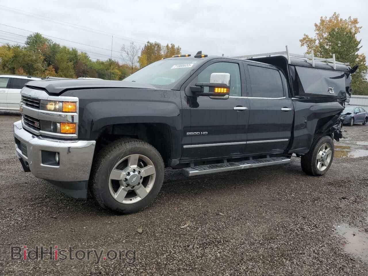 Photo 1GC1KWEG8HF229171 - CHEVROLET ALL Models 2017