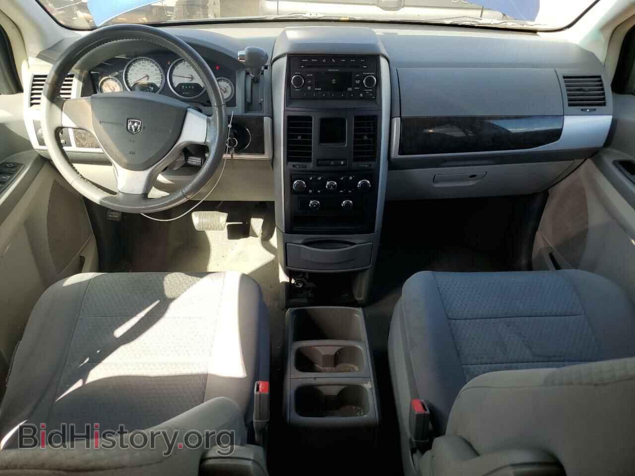 2010 DODGE CARAVAN - VIN: 2D4RN5D10AR459371 - Фото 8